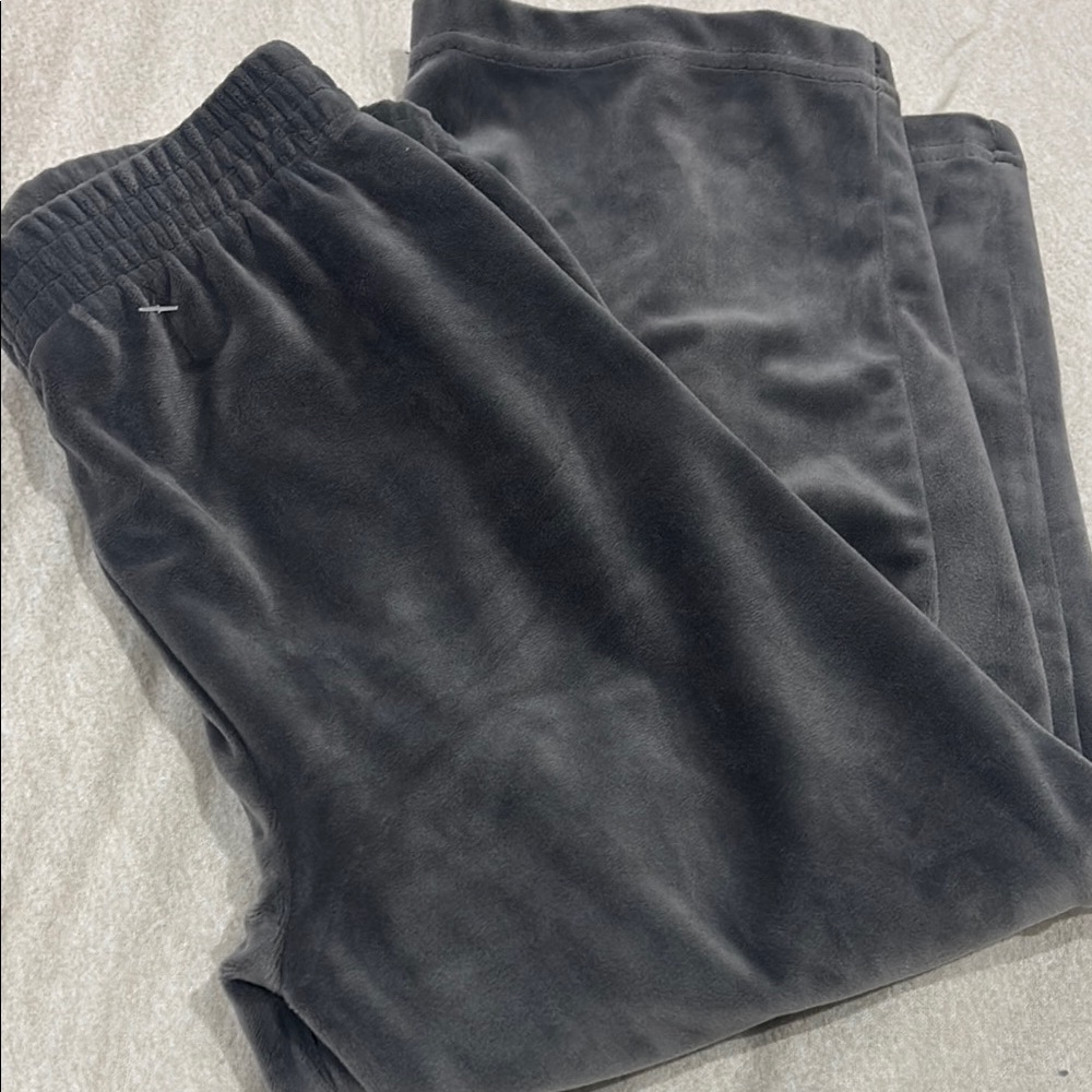 Velvet Dark Gray Lounge Pants for girls size 4 new without tag